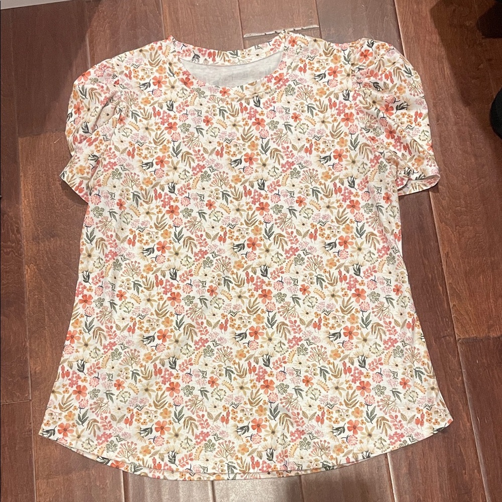 Short Sleeved Puff Sleeve Top